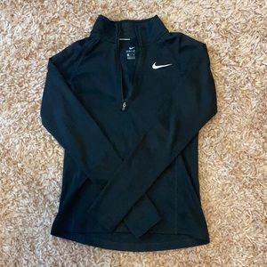 Nike women’s 1/2 zip